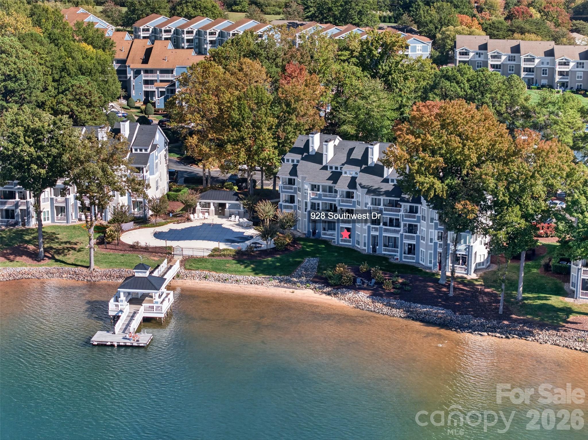 LOW-MAINTENANCE LAKEFRONT living on beautiful Lake Norman?! YESSSS, PLEASE! - 928 Southwest Drive, Davidson