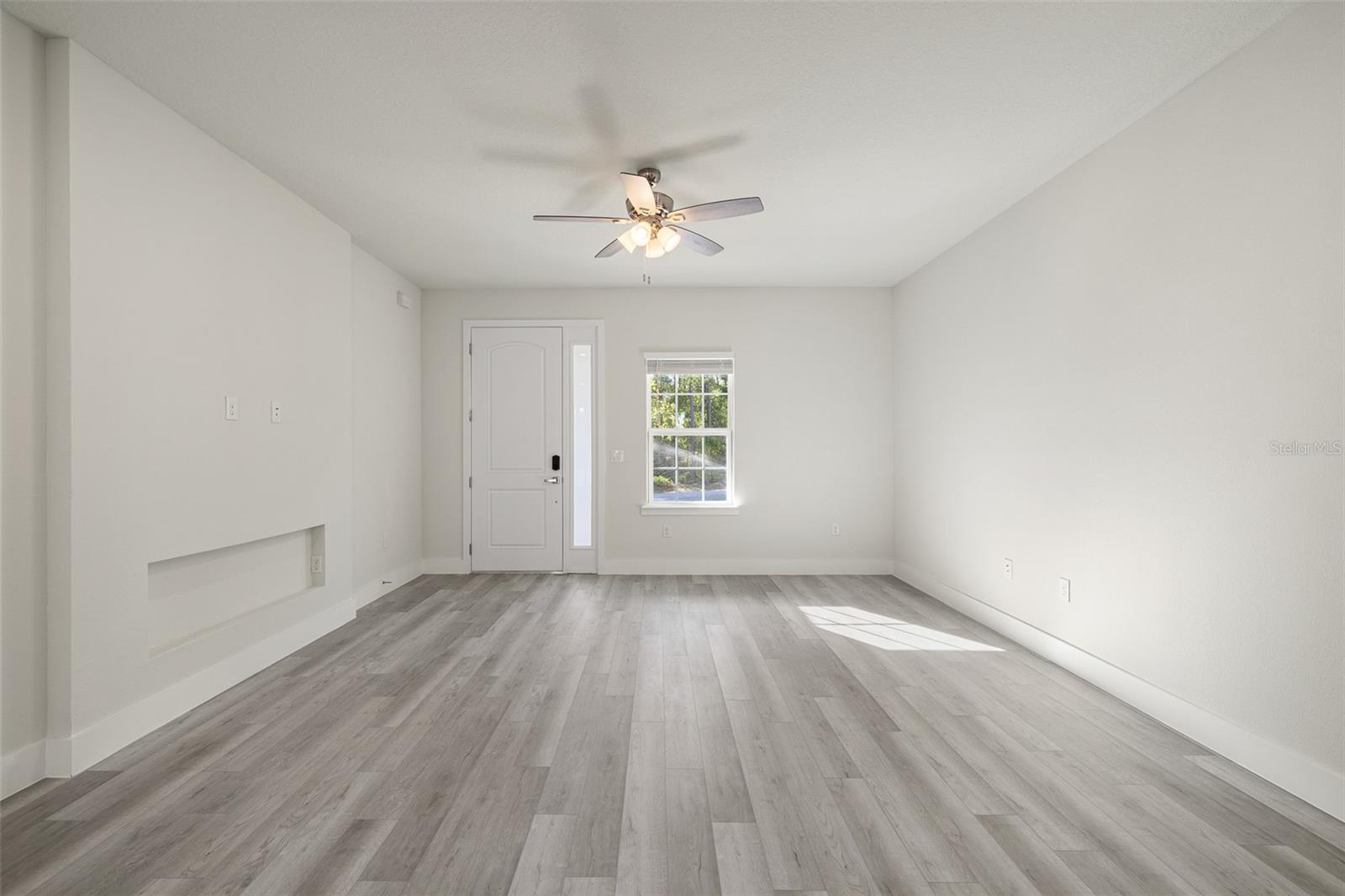 Single Family Residence at 3367 SW SOUNDVIEW DR, DUNNELLON, photo 6 of 44