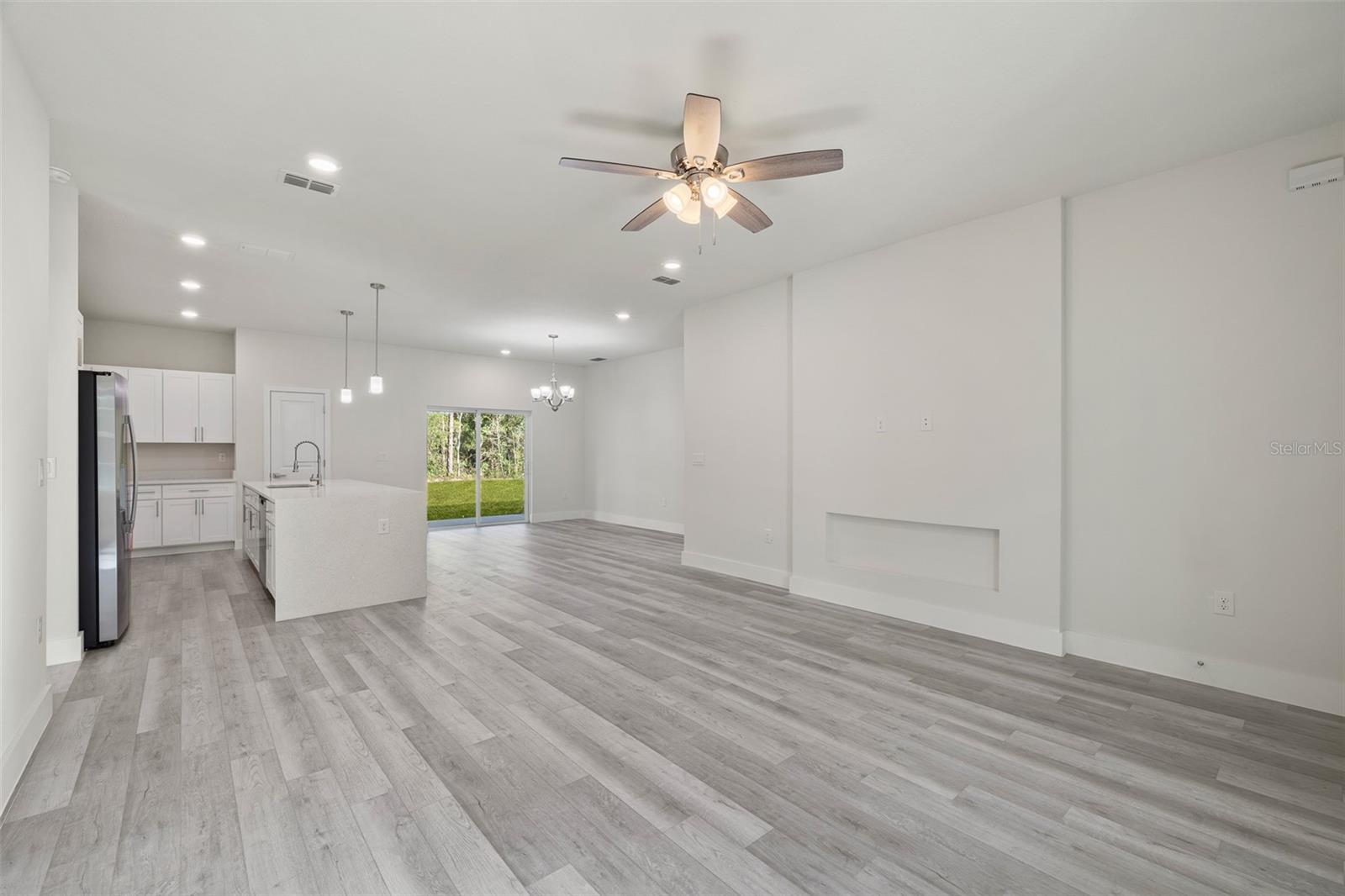 Single Family Residence at 3367 SW SOUNDVIEW DR, DUNNELLON, photo 7 of 44