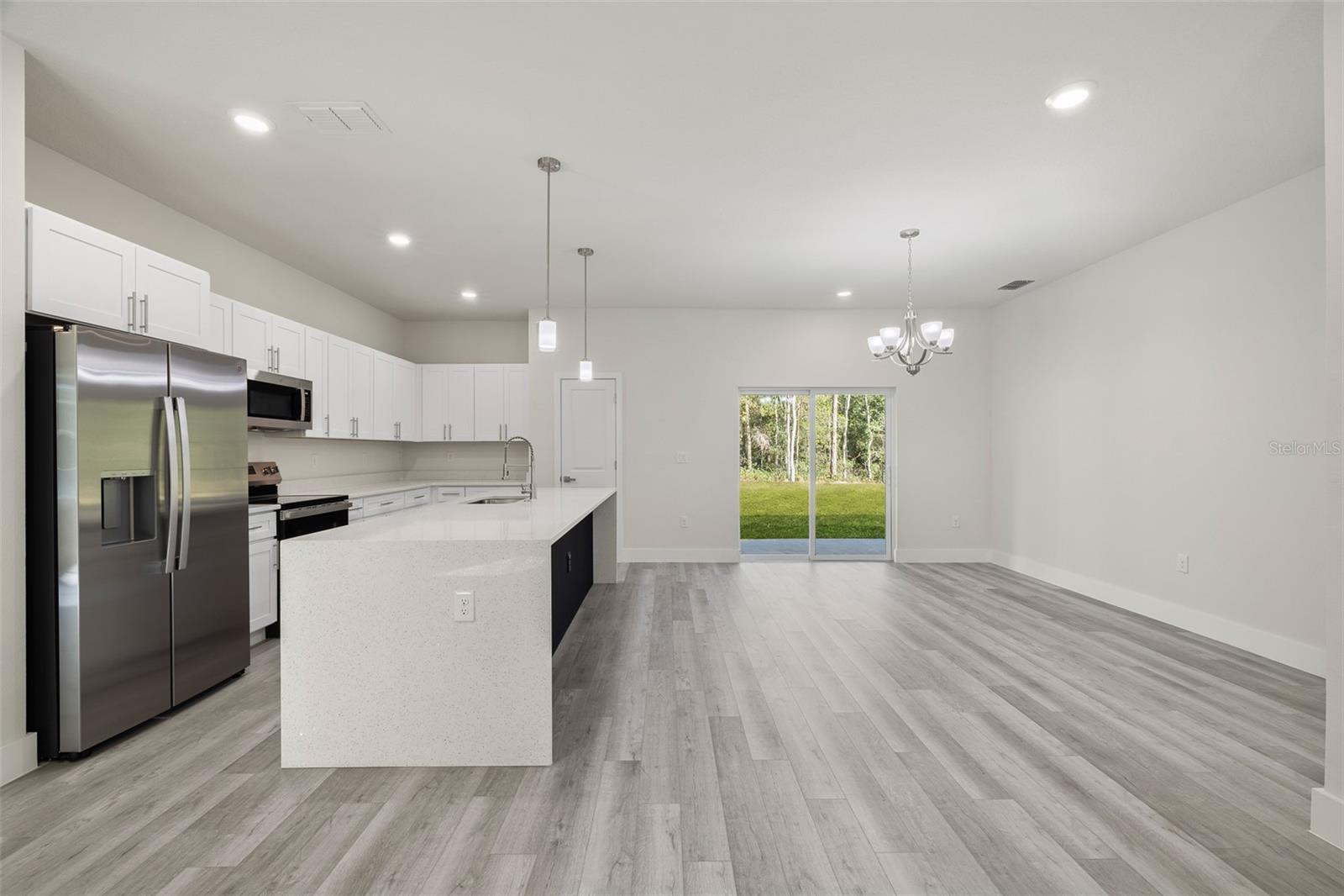 Single Family Residence at 3367 SW SOUNDVIEW DR, DUNNELLON, photo 9 of 44