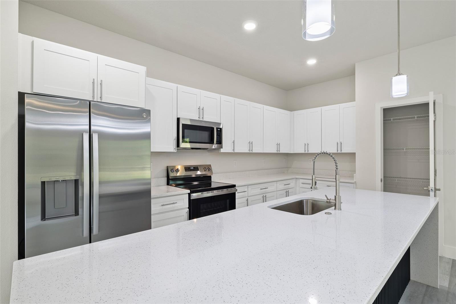 Single Family Residence at 3367 SW SOUNDVIEW DR, DUNNELLON, photo 11 of 44
