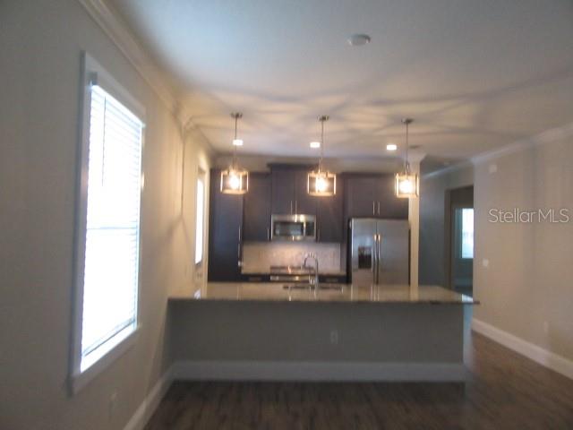 Single Family Residence at 1516 E NORTH ST, TAMPA, photo 3 of 8