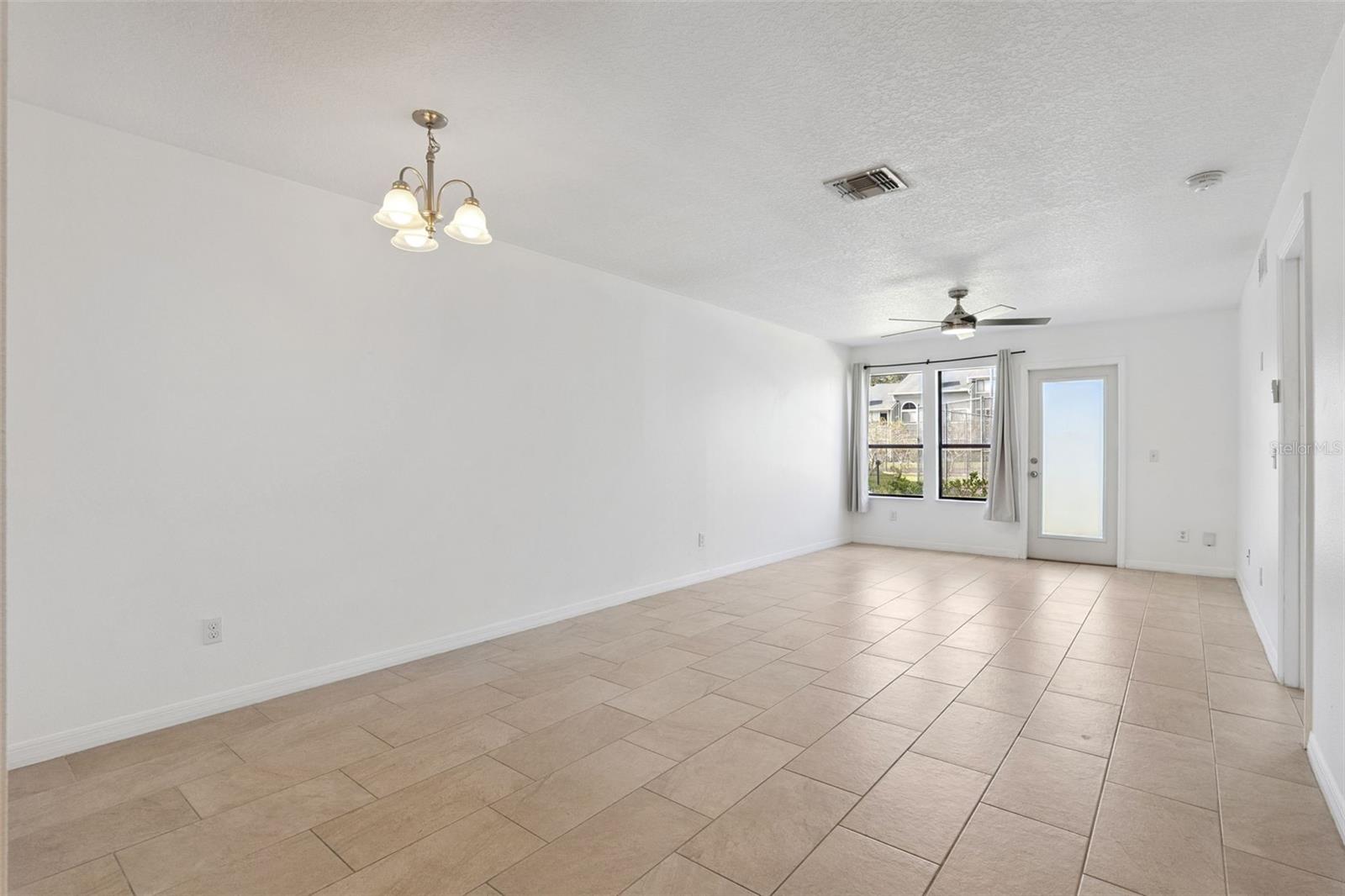 Condominium at 2254 GRENWICH AVE #2254, ORLANDO, photo 6 of 35