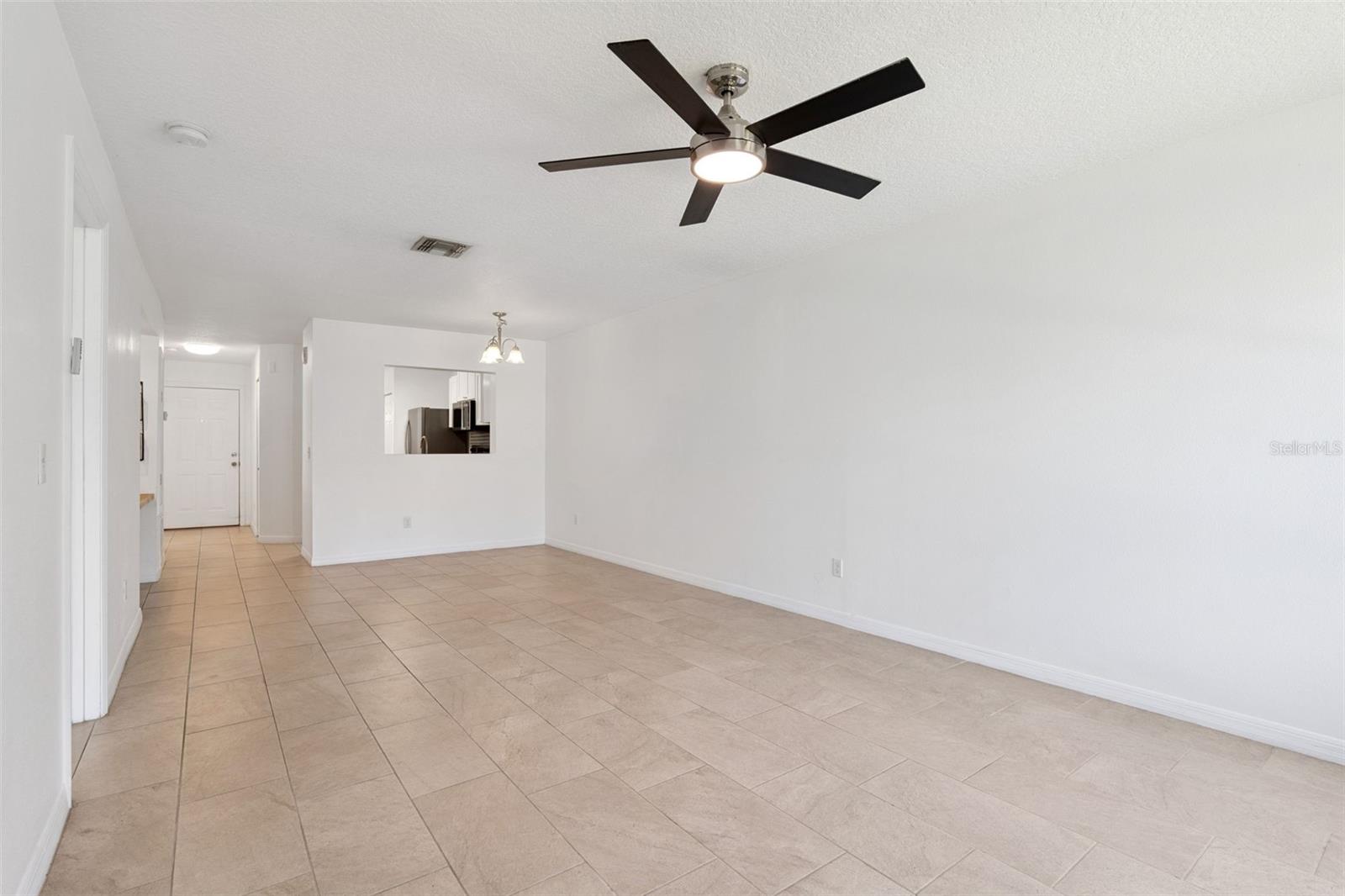 Condominium at 2254 GRENWICH AVE #2254, ORLANDO, photo 7 of 35