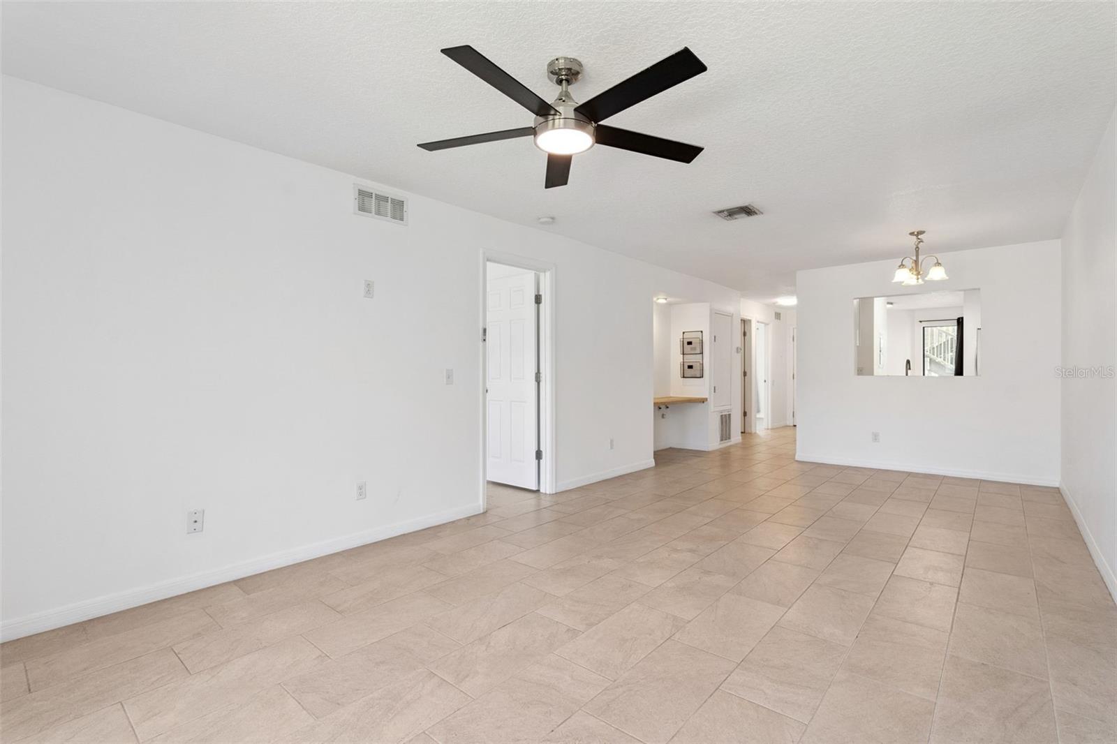 Condominium at 2254 GRENWICH AVE #2254, ORLANDO, photo 8 of 35