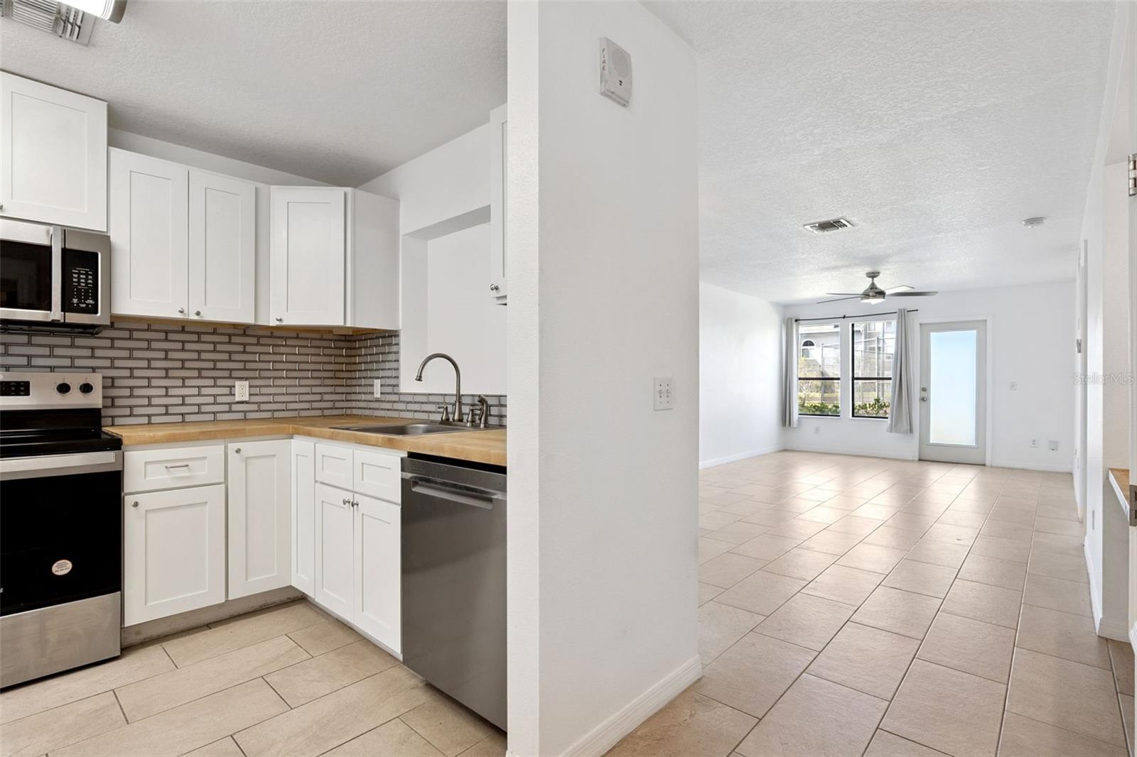 Condominium at 2254 GRENWICH AVE #2254, ORLANDO, photo 10 of 35