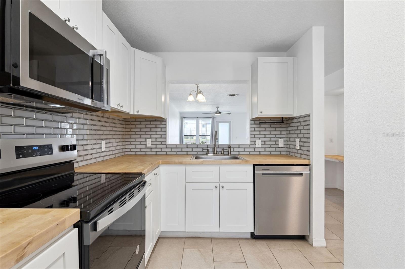 Condominium at 2254 GRENWICH AVE #2254, ORLANDO, photo 12 of 35