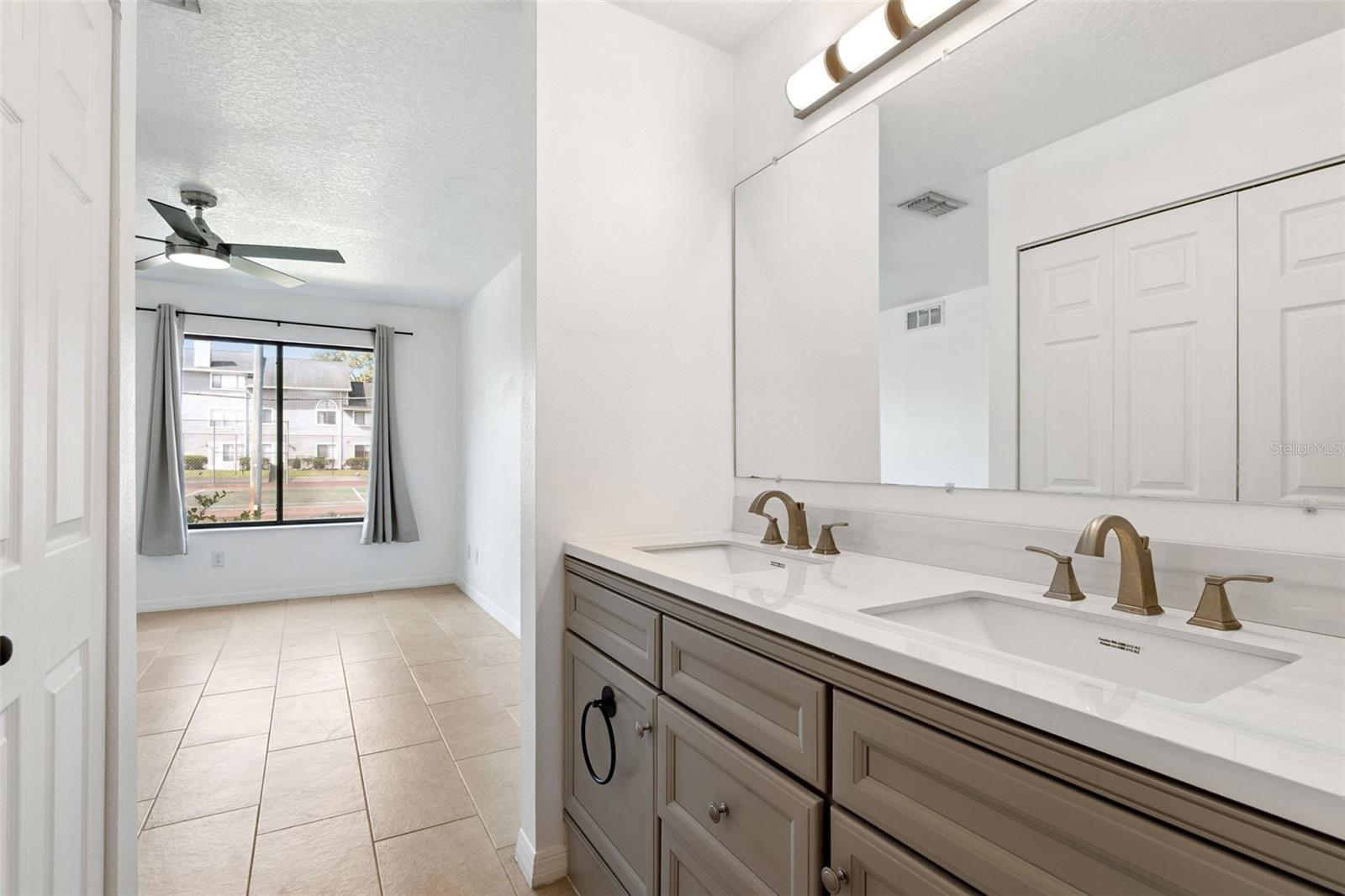 Condominium at 2254 GRENWICH AVE #2254, ORLANDO, photo 21 of 35