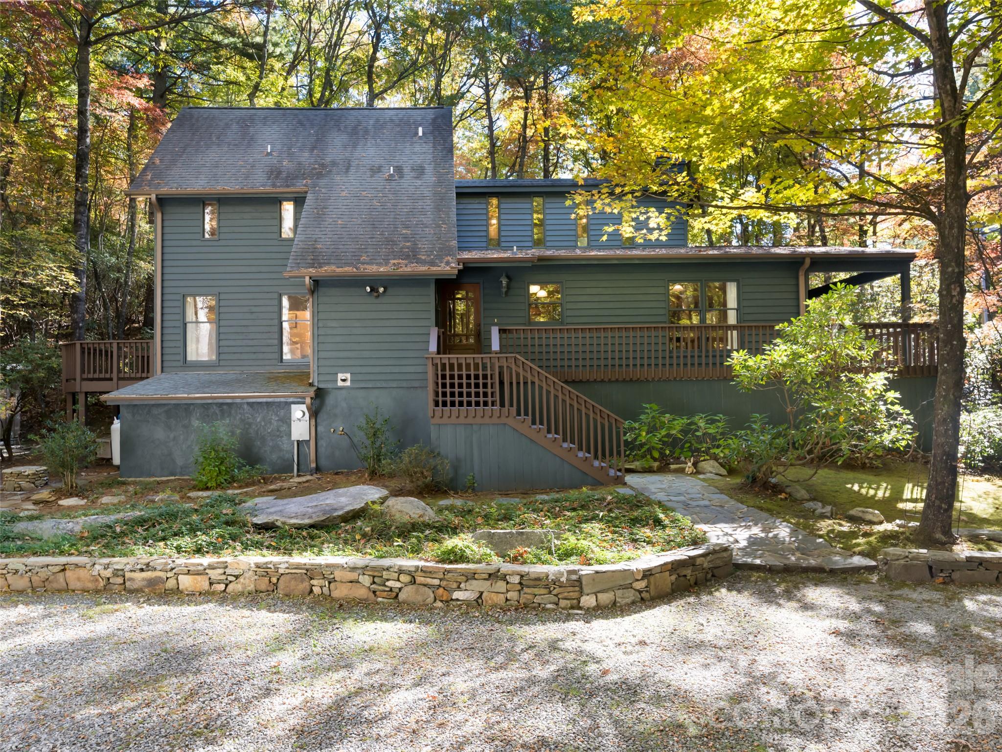Single Family Residence at 944 Cold Mountain Road, Lake Toxaway, photo 2 of 43