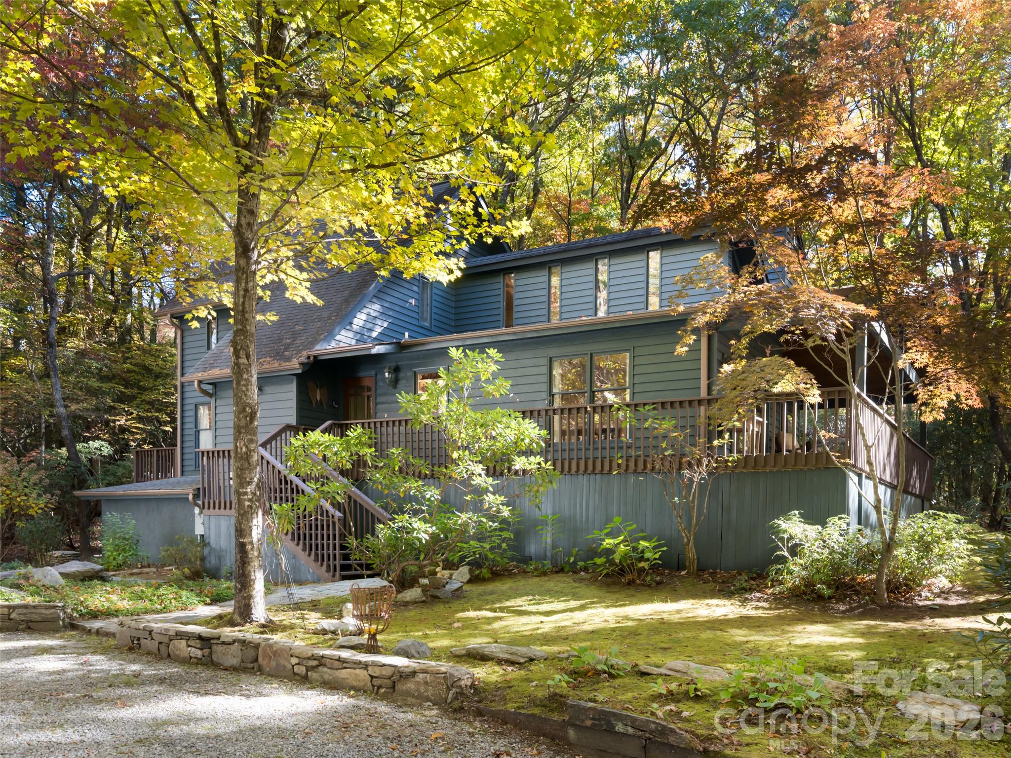 Single Family Residence at 944 Cold Mountain Road, Lake Toxaway, photo 3 of 43