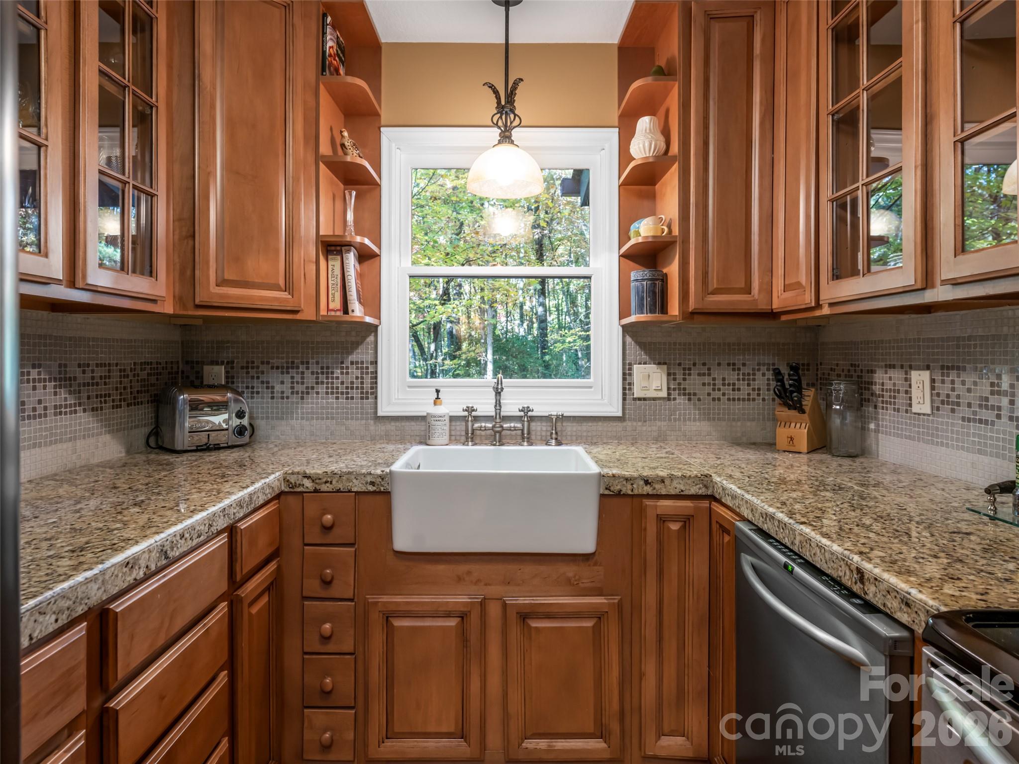 Single Family Residence at 944 Cold Mountain Road, Lake Toxaway, photo 10 of 43