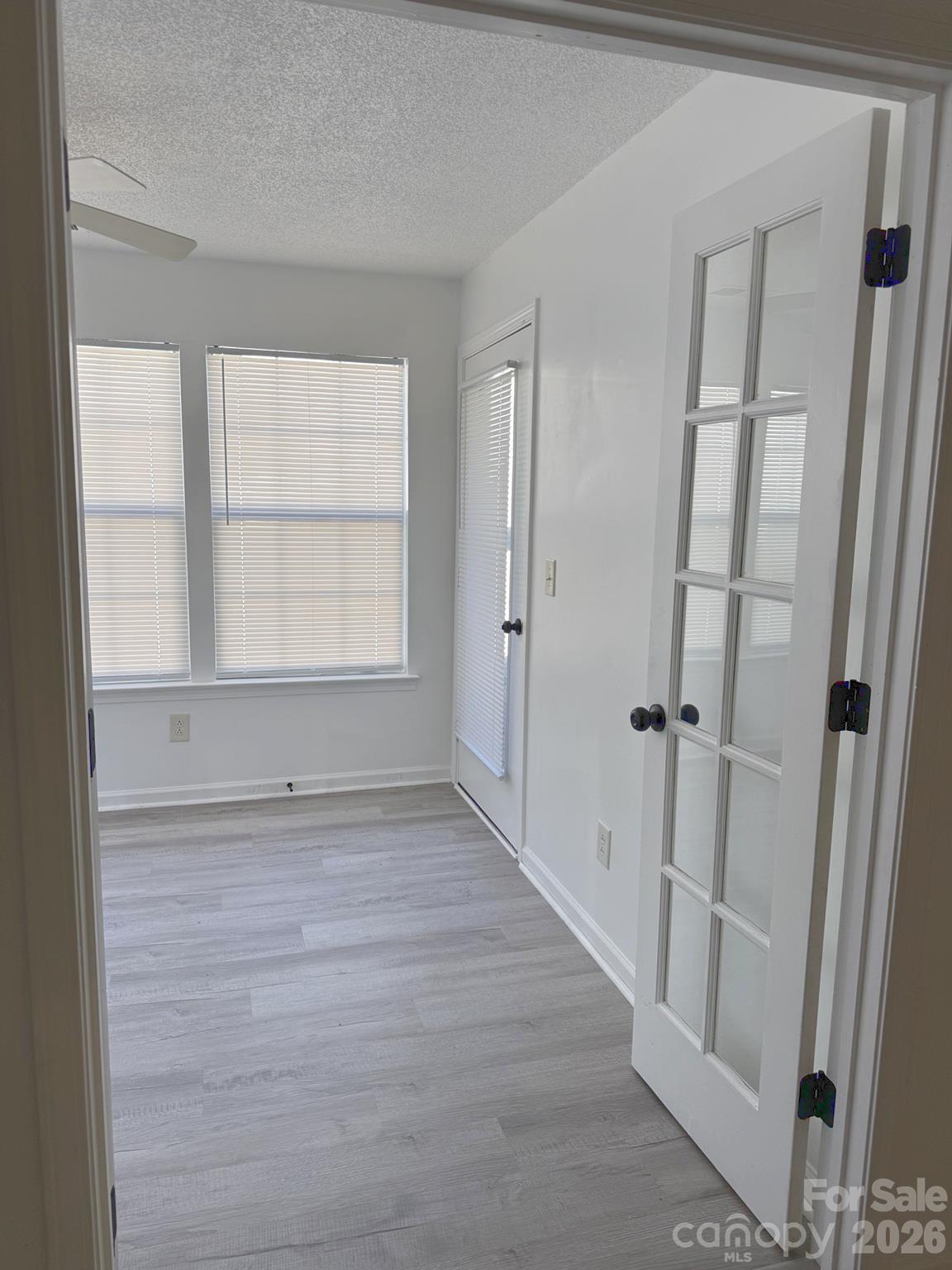 Condominium at 8119 Tremaine Circle, Charlotte, photo 8 of 37