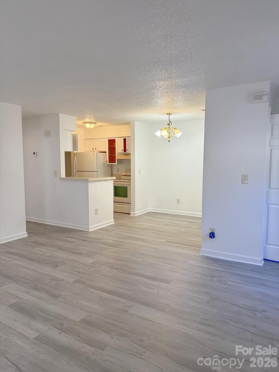 Condominium at 8119 Tremaine Circle, Charlotte, photo 18 of 37