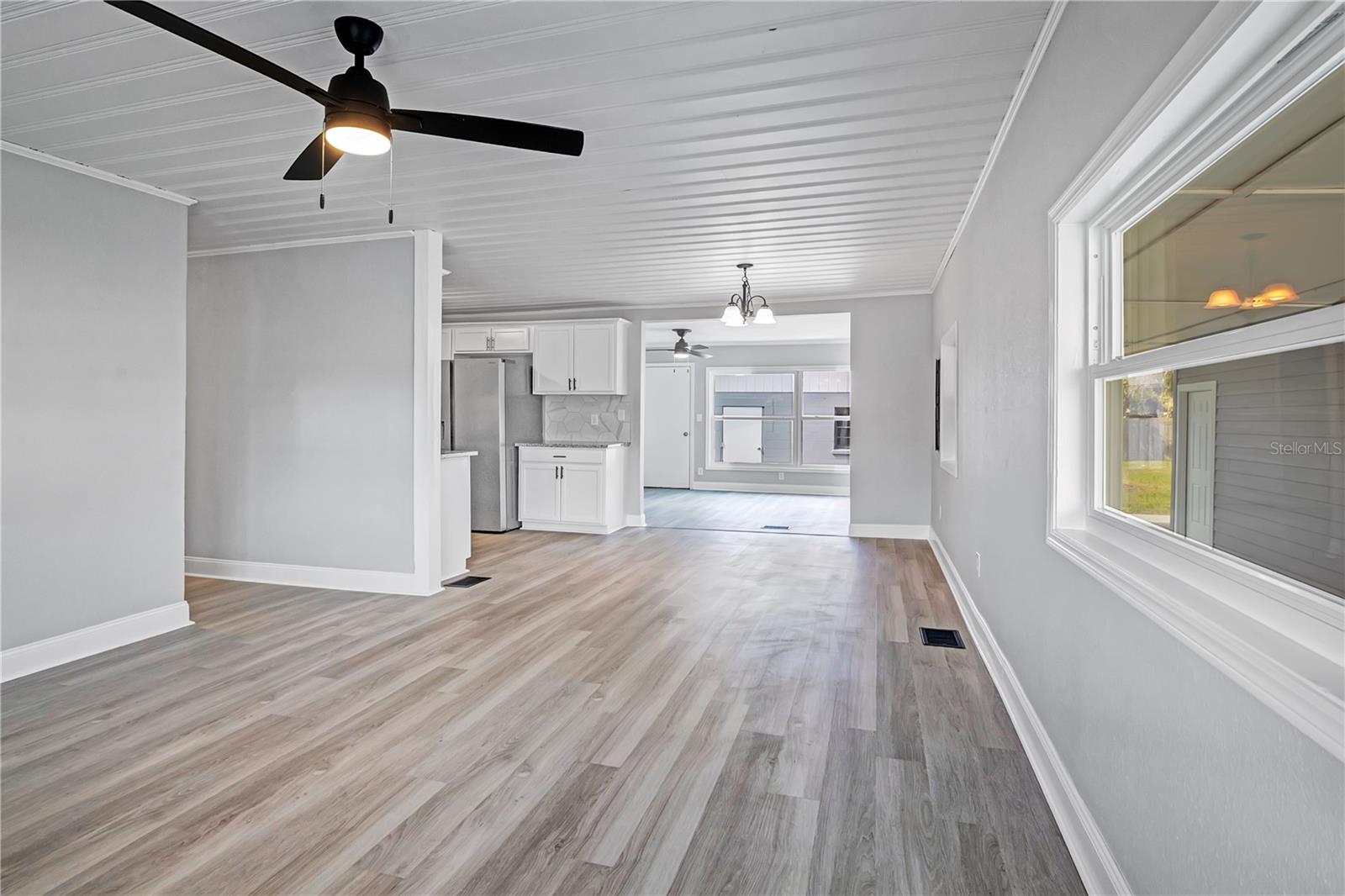 Single Family Residence at 5926 CRAFTON DR, LAKELAND, photo 4 of 43