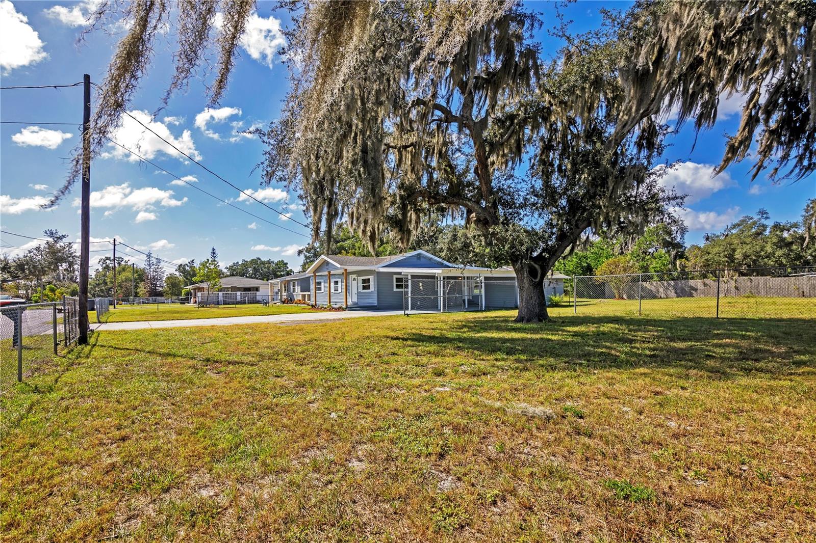 Single Family Residence at 5926 CRAFTON DR, LAKELAND, photo 8 of 43