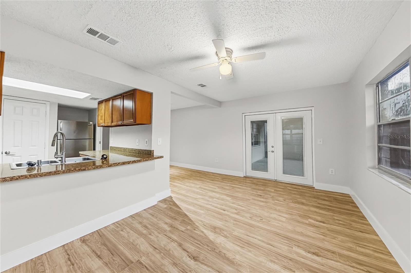 Single Family Residence at 5051 BROOKSIDE LN, NEW PORT RICHEY, photo 5 of 18
