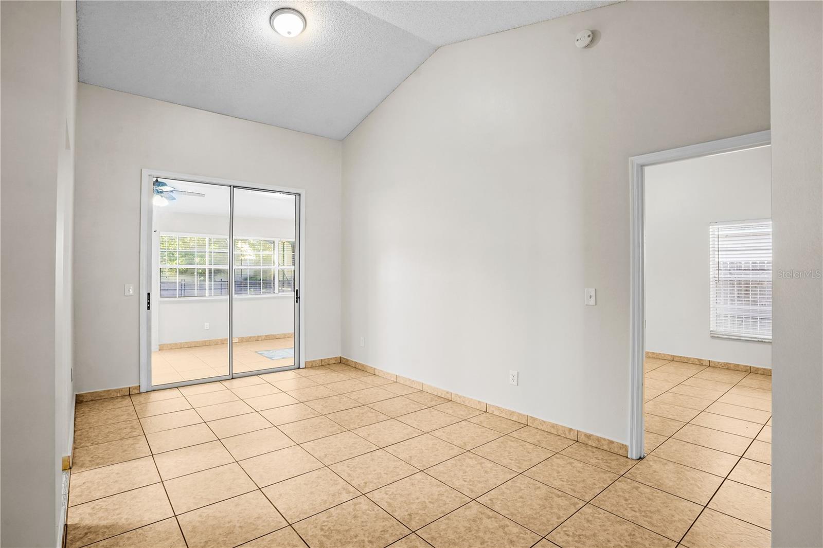 Single Family Residence at 14912 DAY LILY CT, ORLANDO, photo 19 of 42