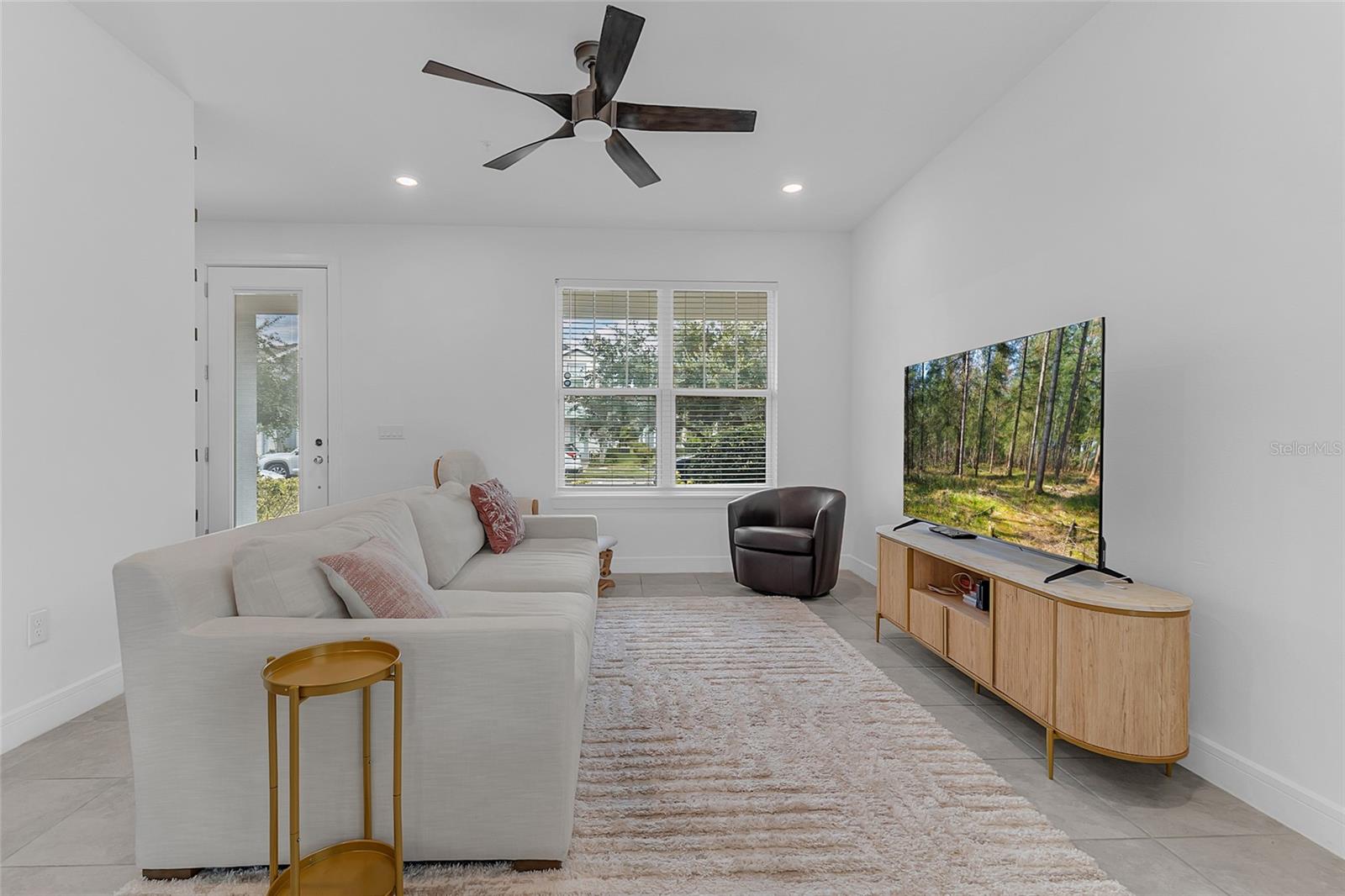 Townhouse at 14538 ORCHID ISLAND DR, ORLANDO, photo 2 of 25