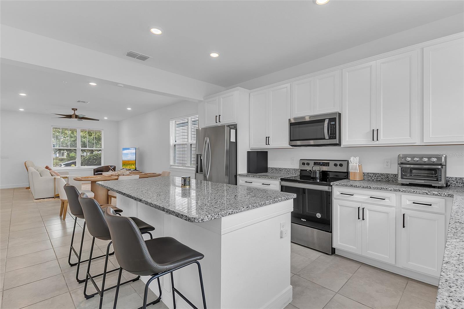 Townhouse at 14538 ORCHID ISLAND DR, ORLANDO, photo 4 of 25