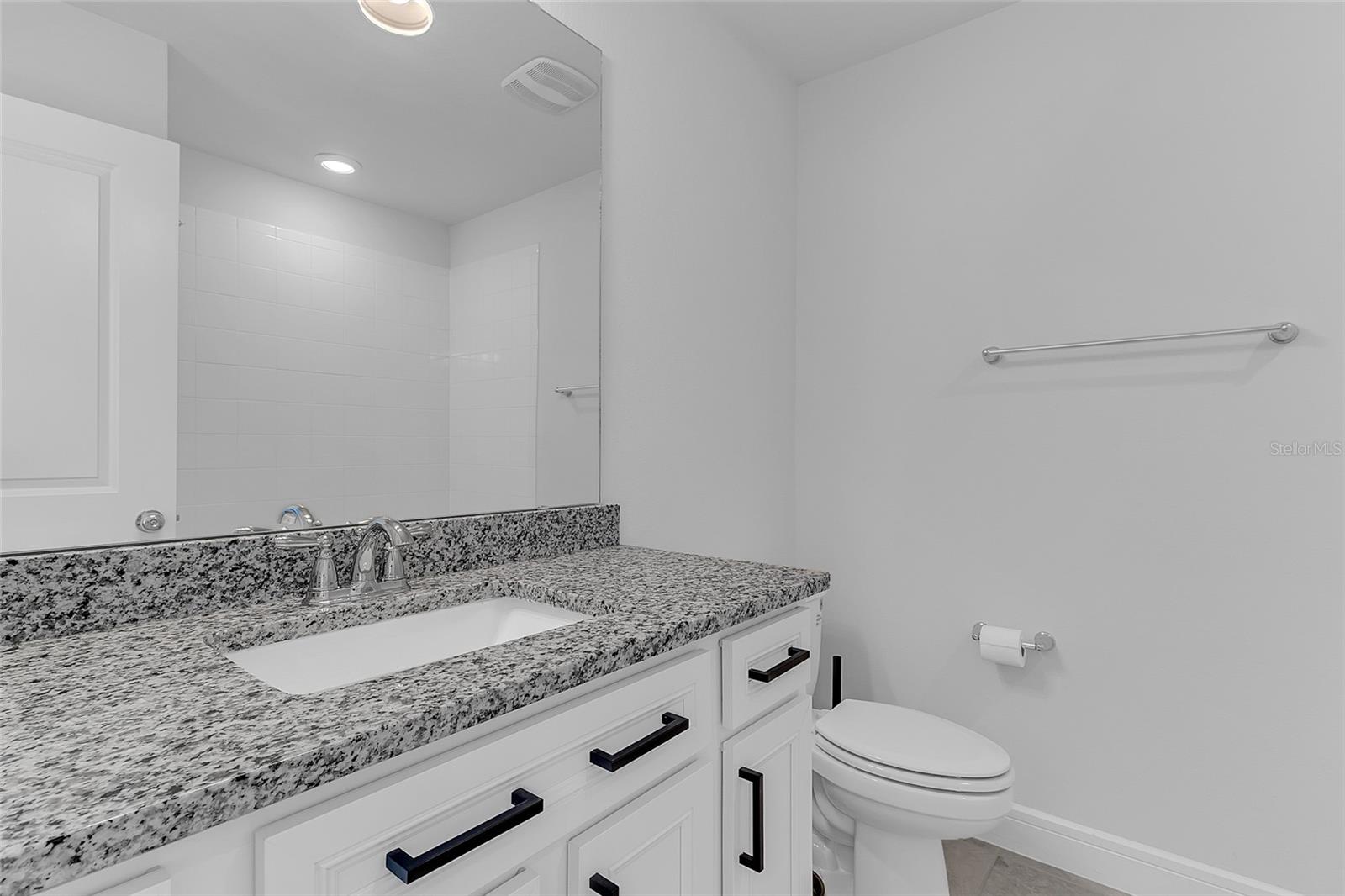 Townhouse at 14538 ORCHID ISLAND DR, ORLANDO, photo 13 of 25