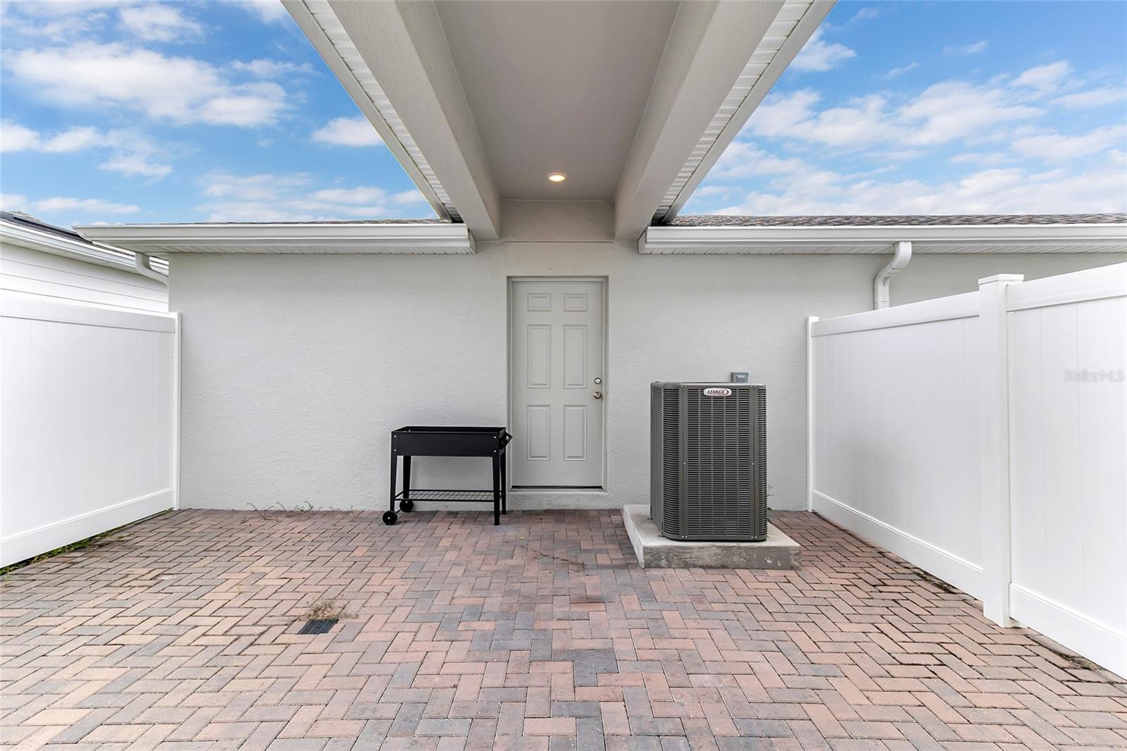 Townhouse at 14538 ORCHID ISLAND DR, ORLANDO, photo 16 of 25