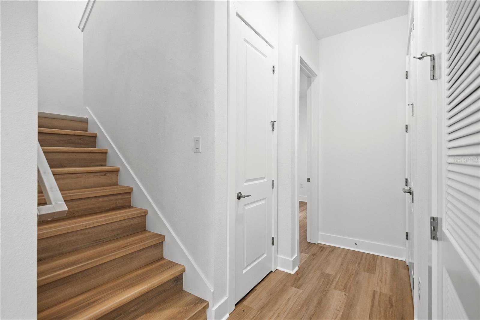 Stairs - 6622 SUMMIT VIEW DR, BROOKSVILLE