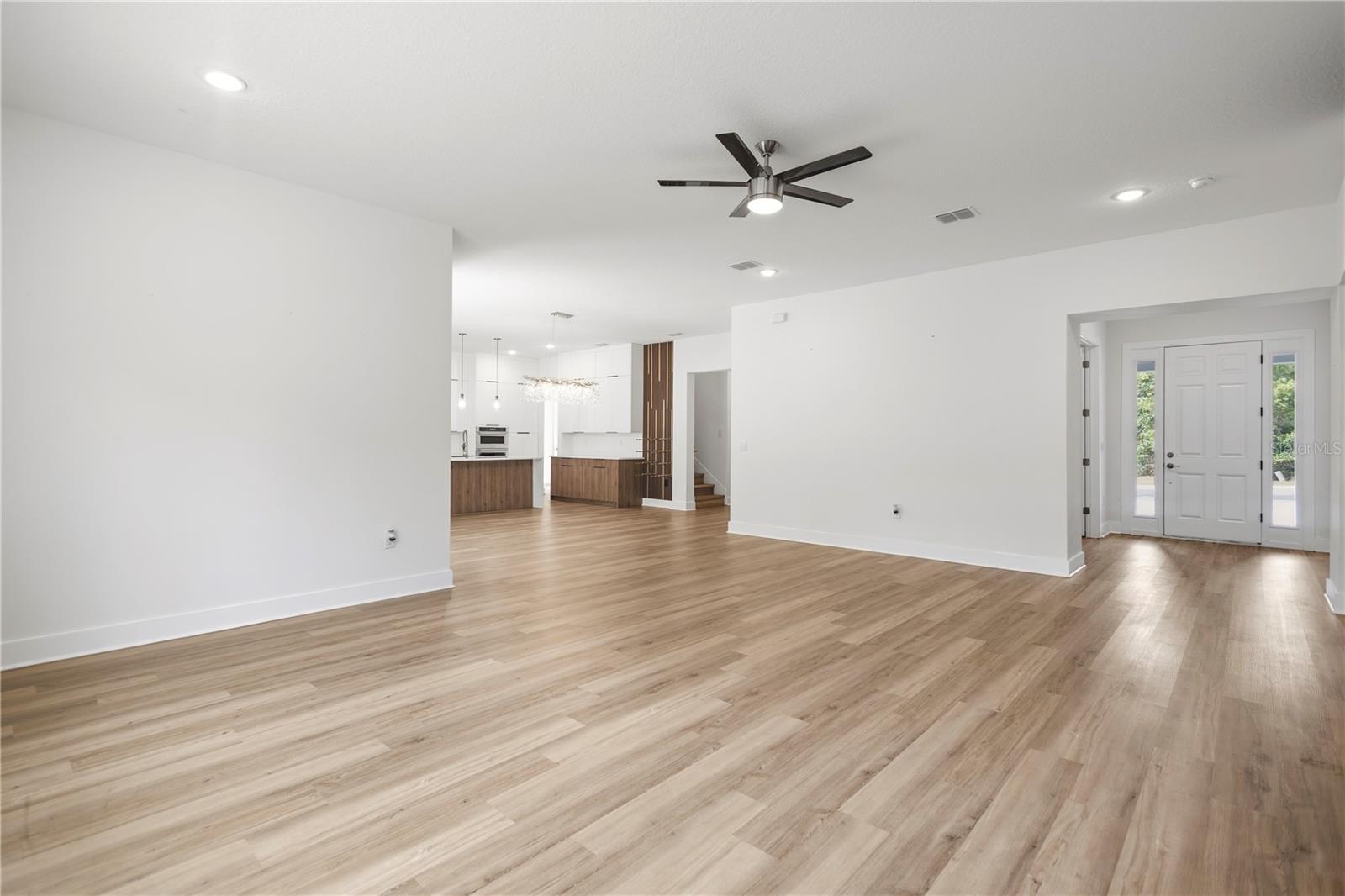 Living room - 6622 SUMMIT VIEW DR, BROOKSVILLE