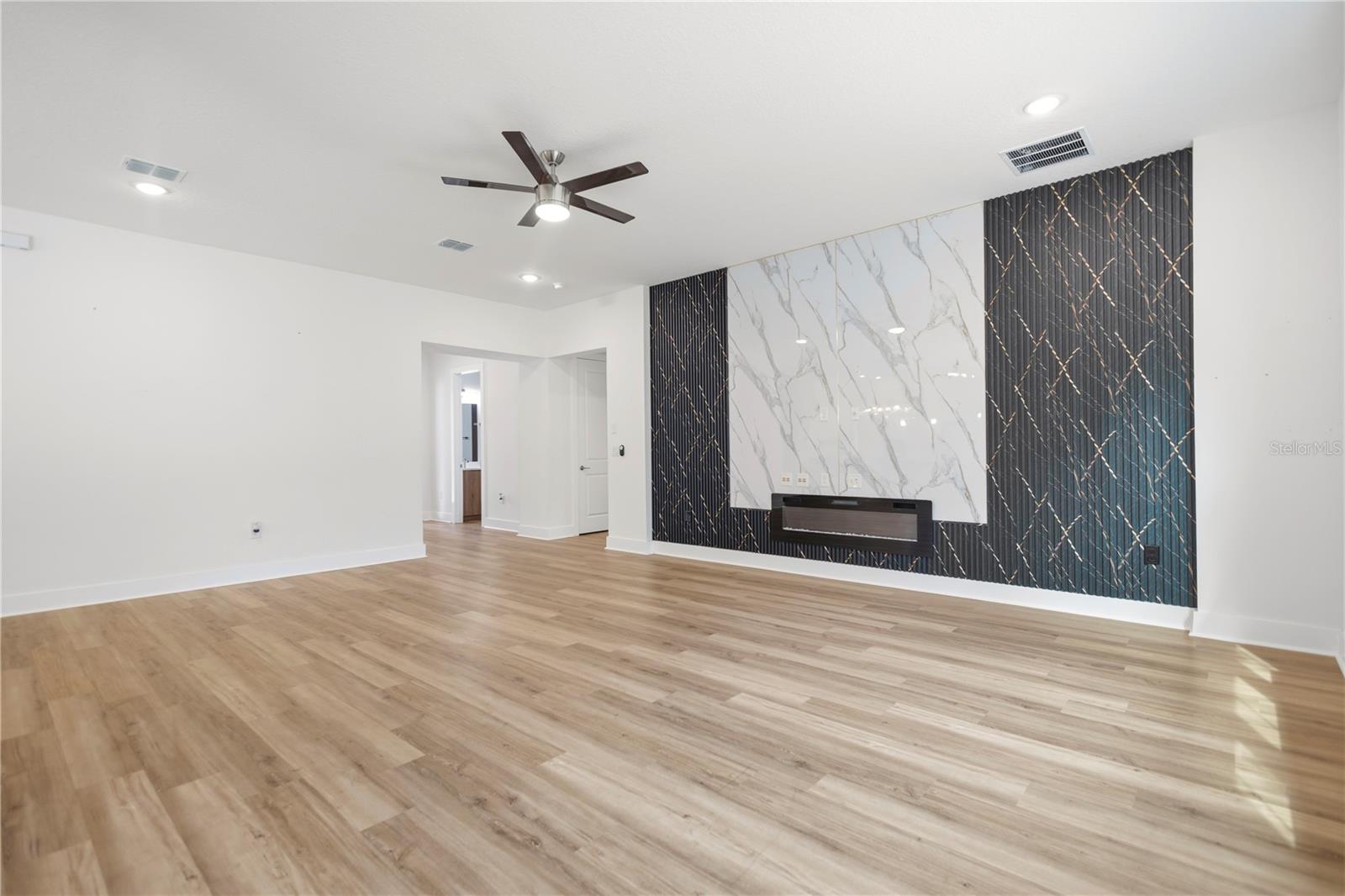 Living room - 6622 SUMMIT VIEW DR, BROOKSVILLE