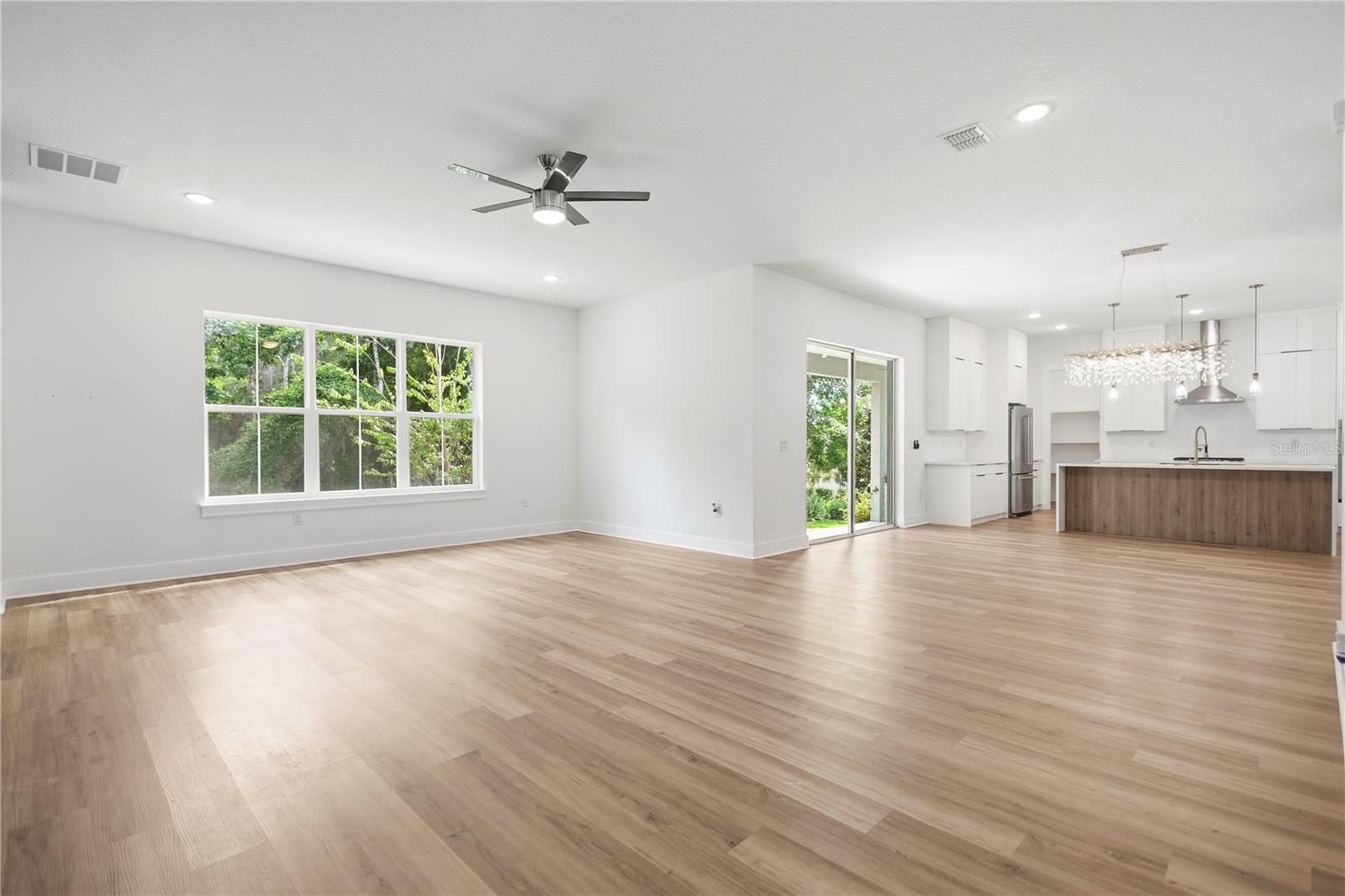 Living room - 6622 SUMMIT VIEW DR, BROOKSVILLE