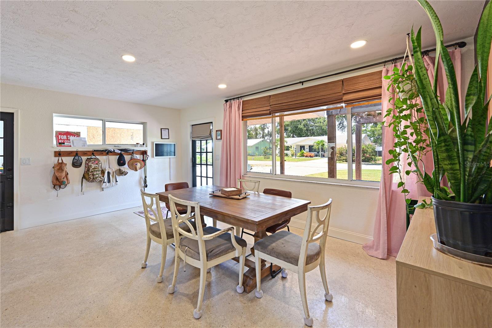 Single Family Residence at 5812 2ND AVE DR NW, BRADENTON, photo 5 of 23