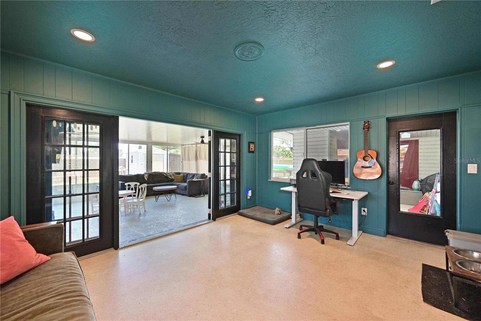 Single Family Residence at 5812 2ND AVE DR NW, BRADENTON, photo 11 of 23