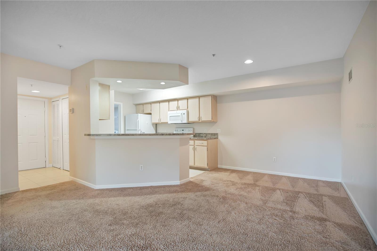 Condominium at 737 CREST PINES DR #623, ORLANDO, photo 7 of 36