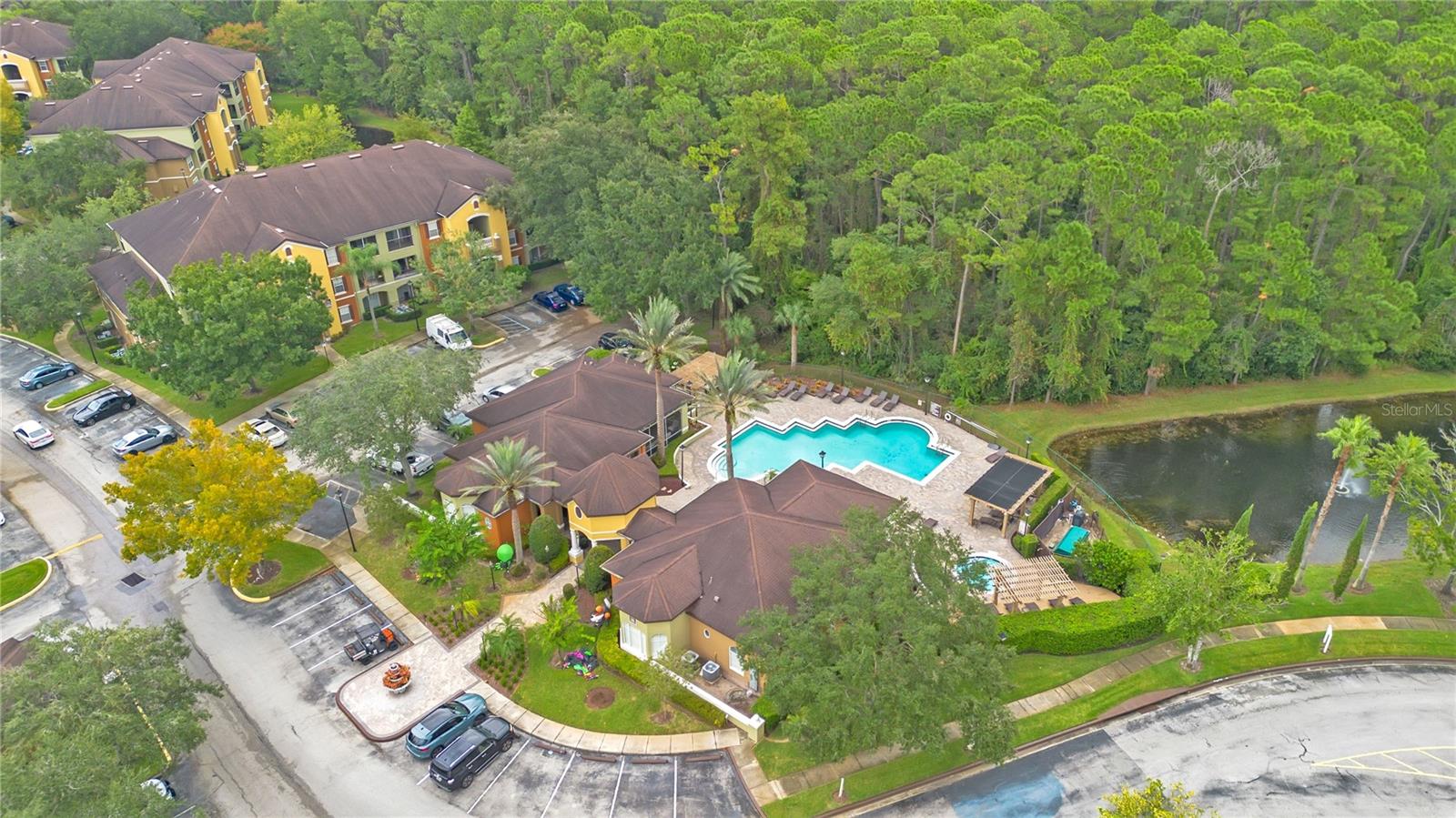 Condominium at 737 CREST PINES DR #623, ORLANDO, photo 12 of 36
