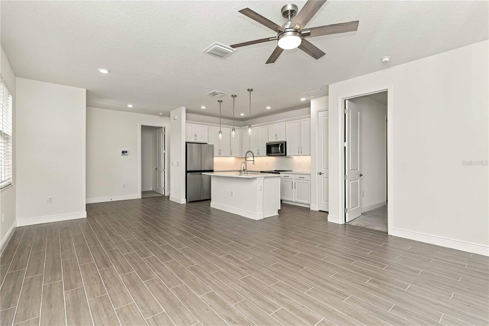 Great Room - Tile throughout - 9136 GULF HAVEN DR, PARRISH