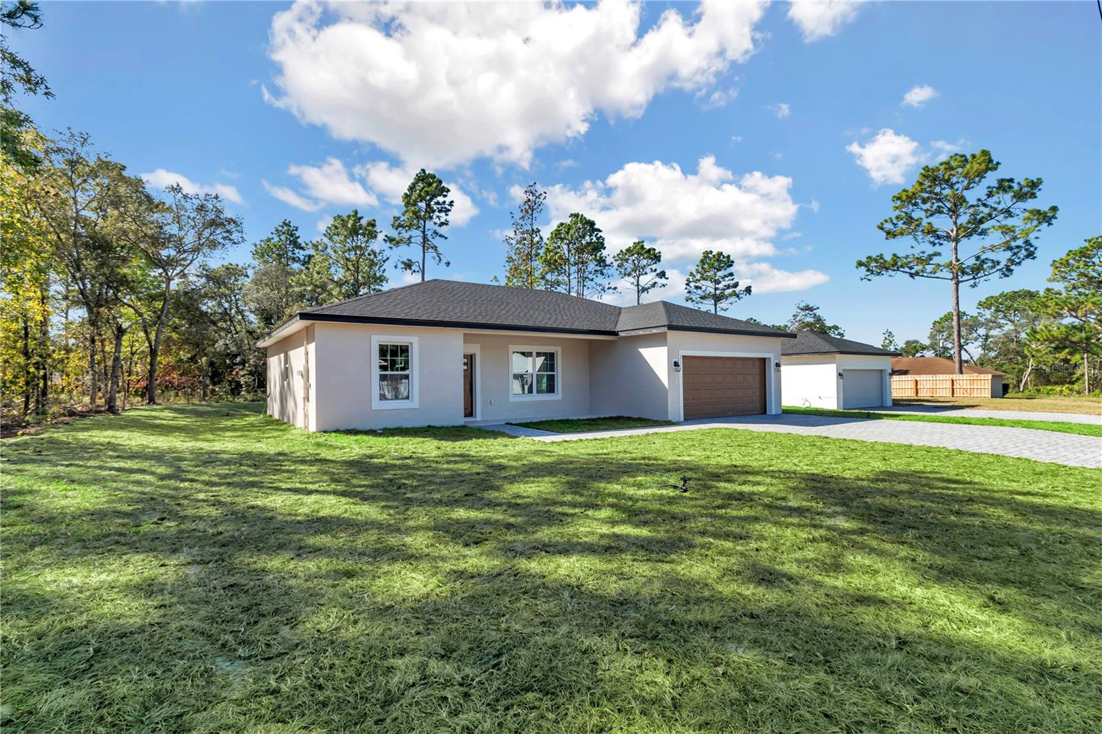 2174 W TACOMA DR