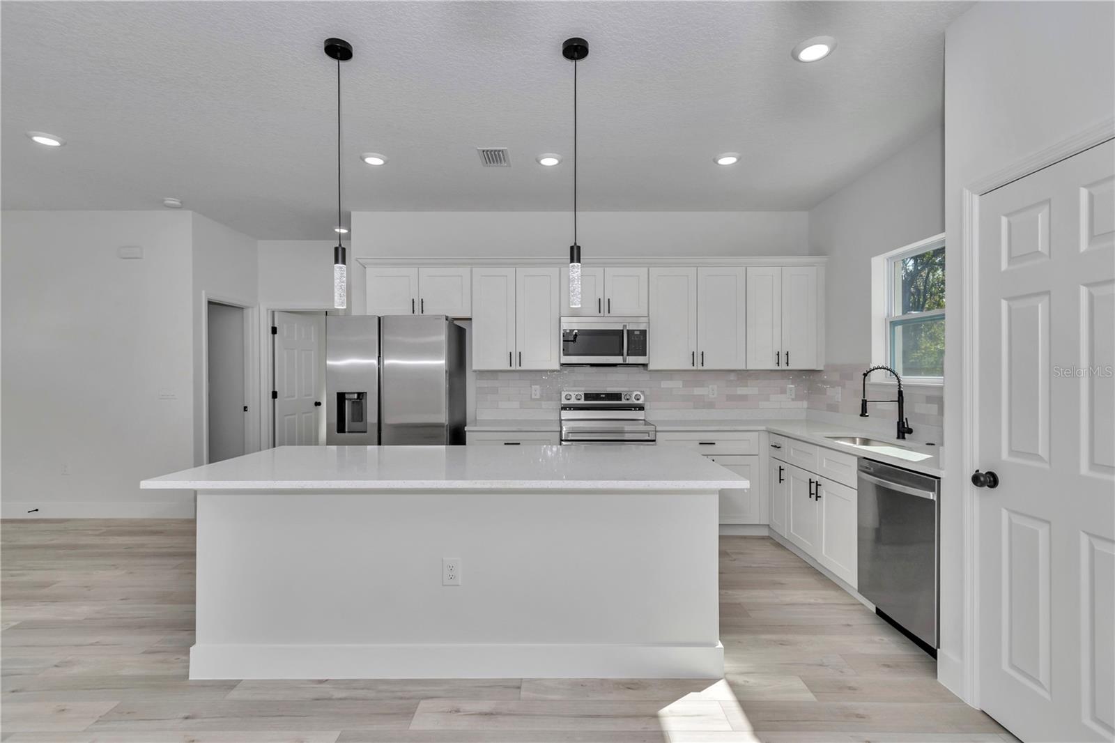 Single Family Residence at 2174 W TACOMA DR, CITRUS SPRINGS, photo 2 of 46