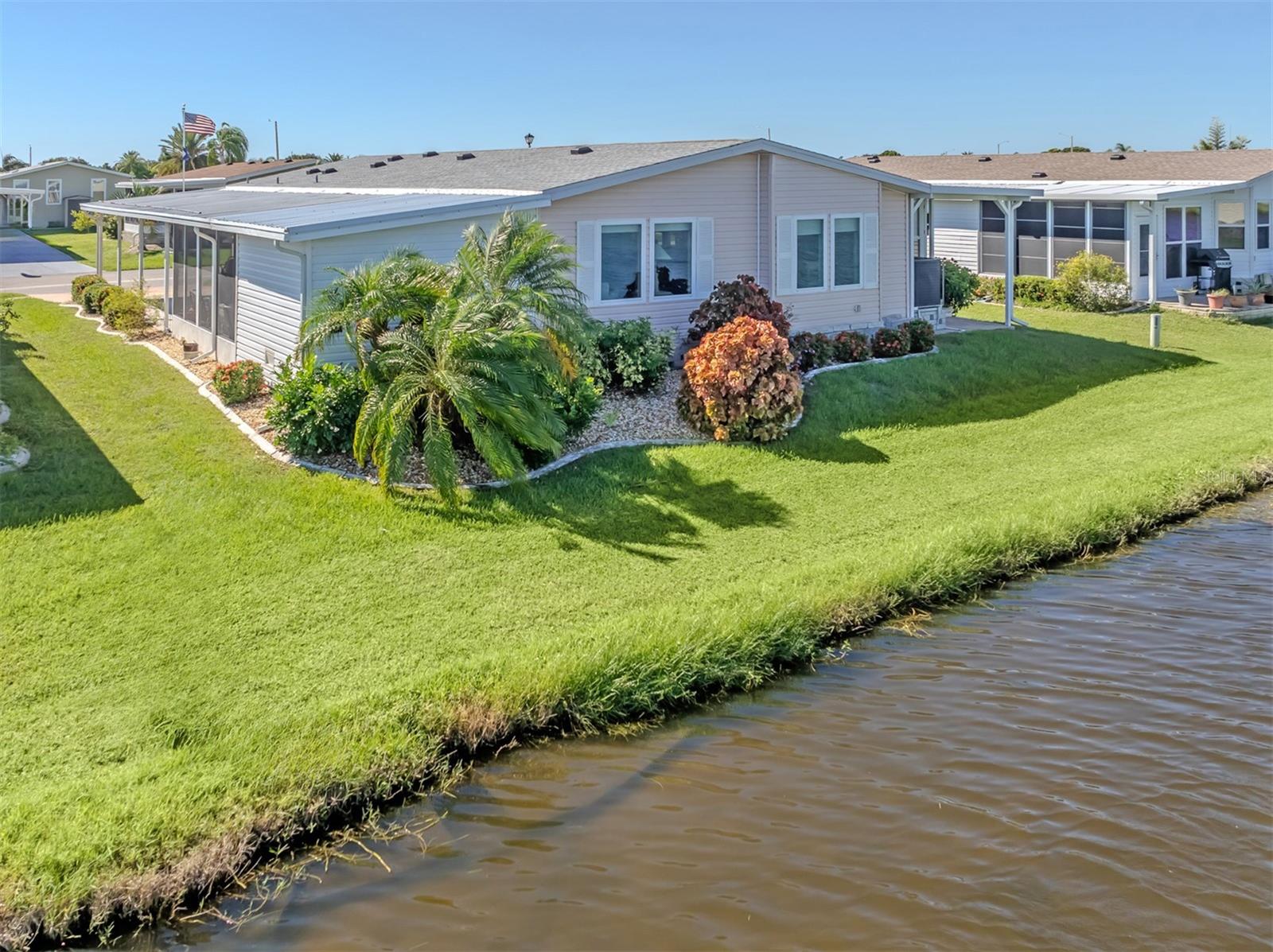 Manufactured Home at 492 SCHOONER ST, NORTH PORT, photo 6 of 76
