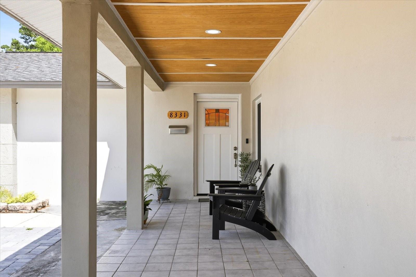 Single Family Residence at 8331 W POCAHONTAS AVE, TAMPA, photo 3 of 37