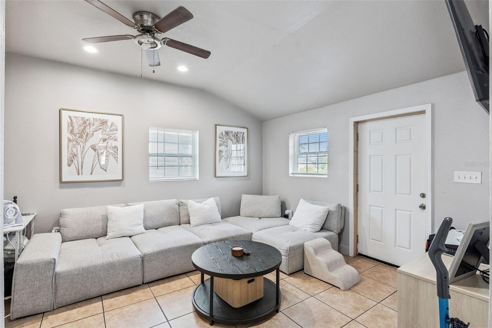 Single Family Residence at 5212 ALOHA ST, ORLANDO, photo 2 of 30