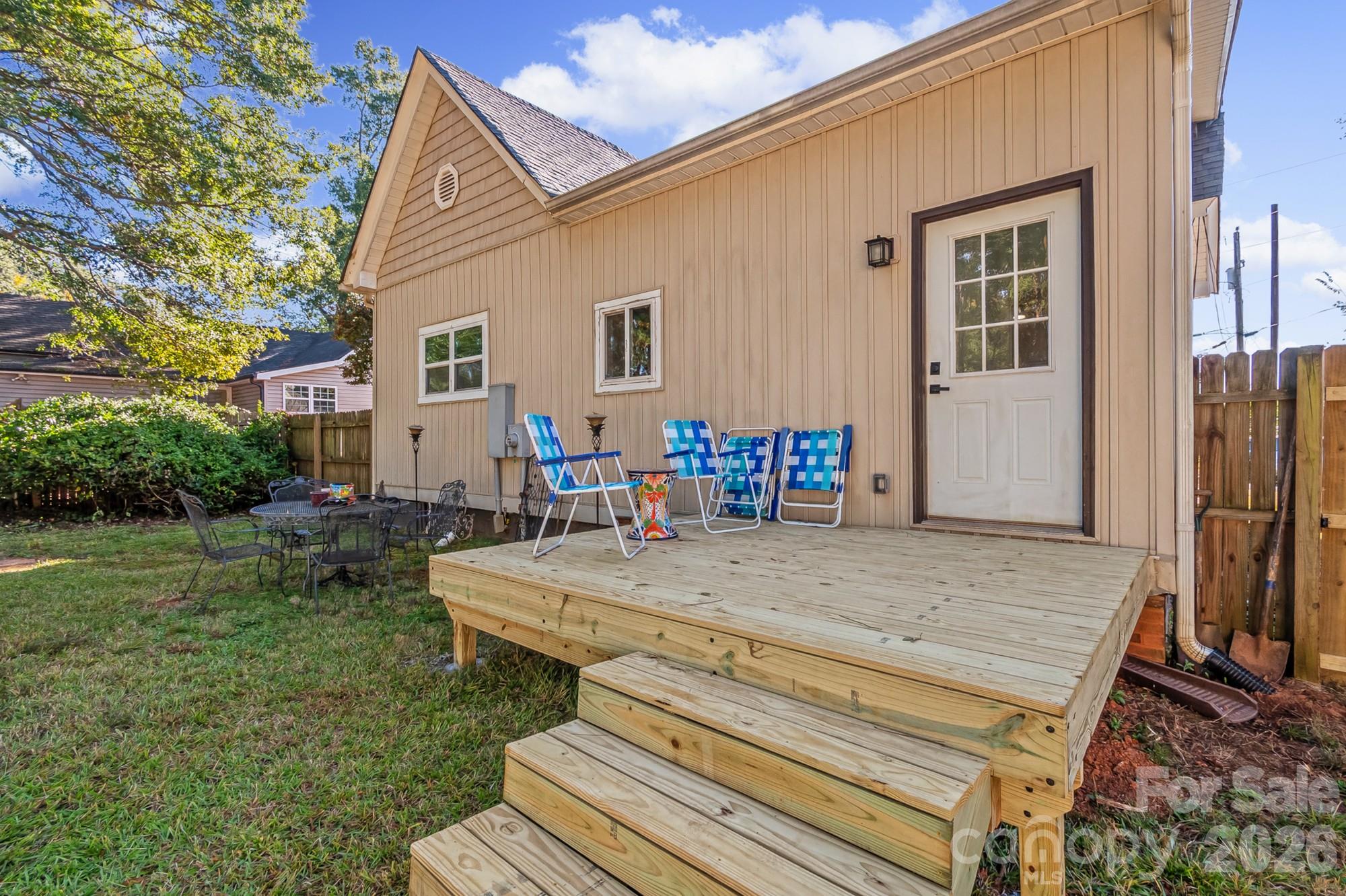 Single Family Residence at 1003 Hull Street, Rock Hill, photo 26 of 35