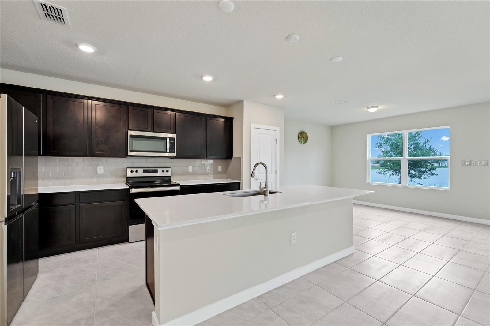 Single Family Residence at 5322 ROYAL POINT AVE, KISSIMMEE, photo 9 of 47