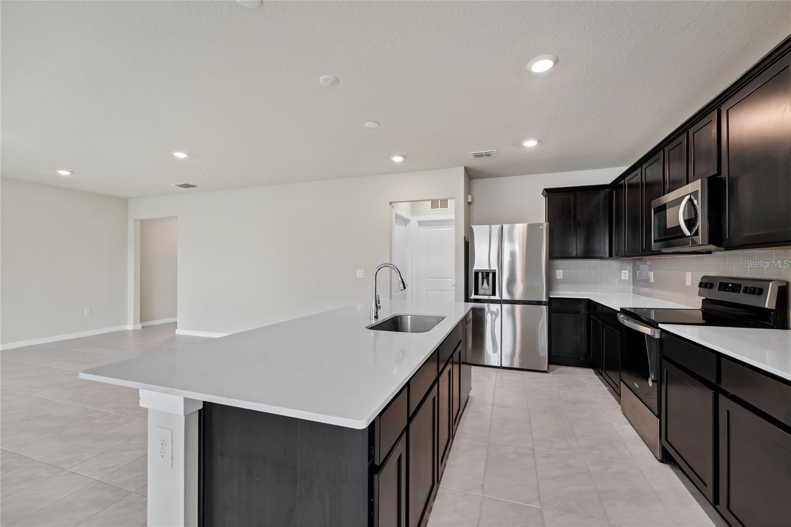 Single Family Residence at 5322 ROYAL POINT AVE, KISSIMMEE, photo 12 of 47