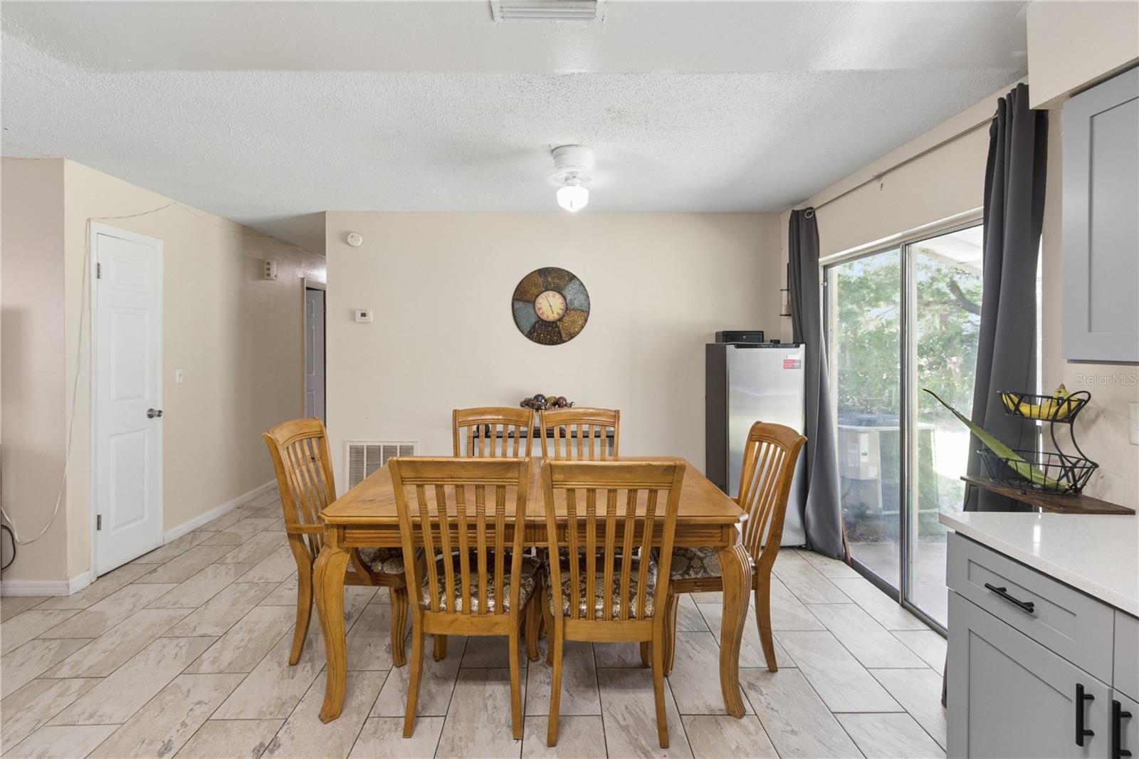 Single Family Residence at 1585 W J WILLIAMS LN, DUNNELLON, photo 6 of 30