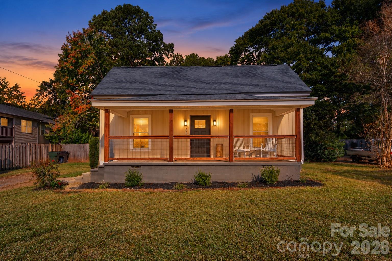 Single Family Residence at 1003 Hull Street, Rock Hill, photo 2 of 35