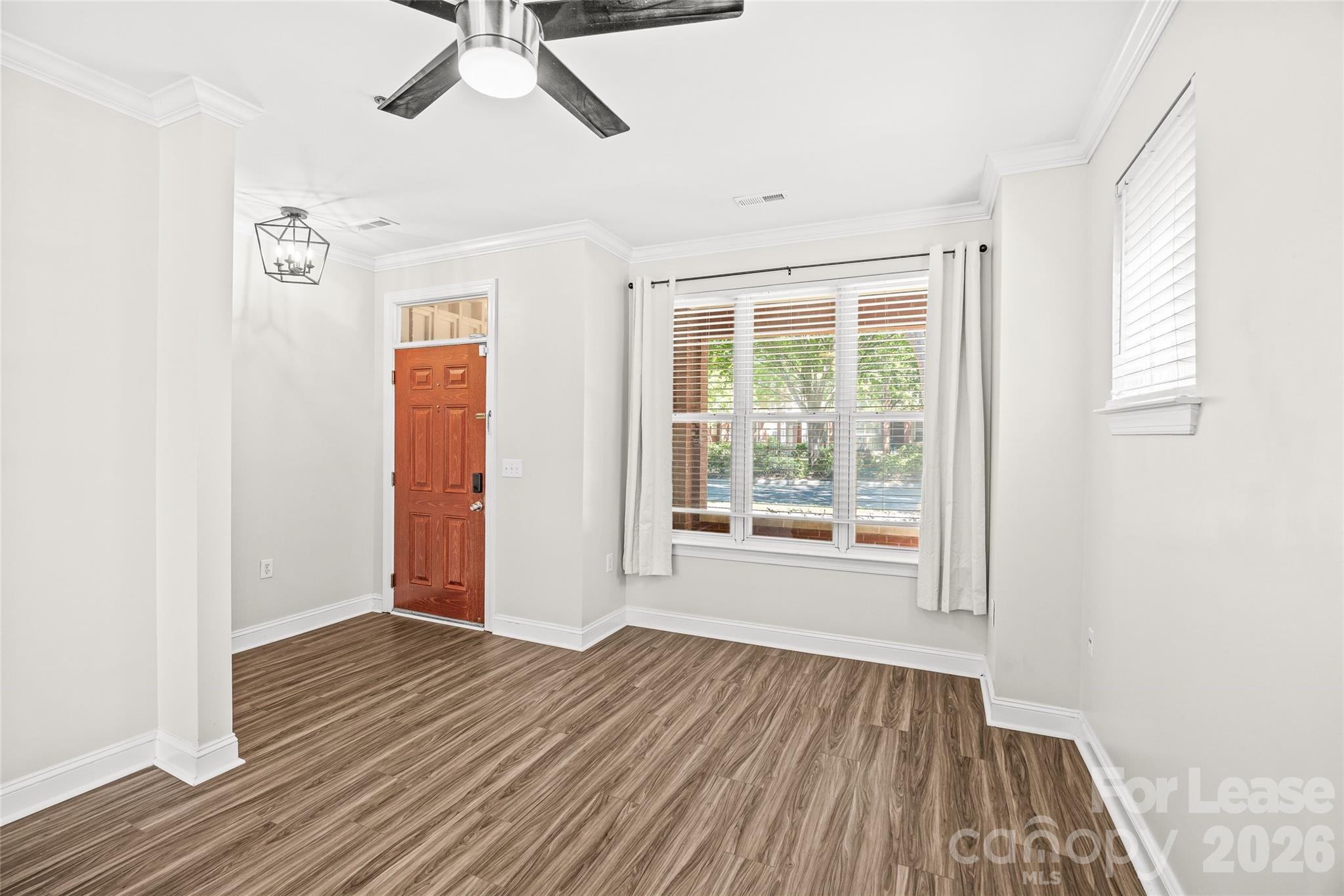 Living Room - 518 E 9th Street, Charlotte