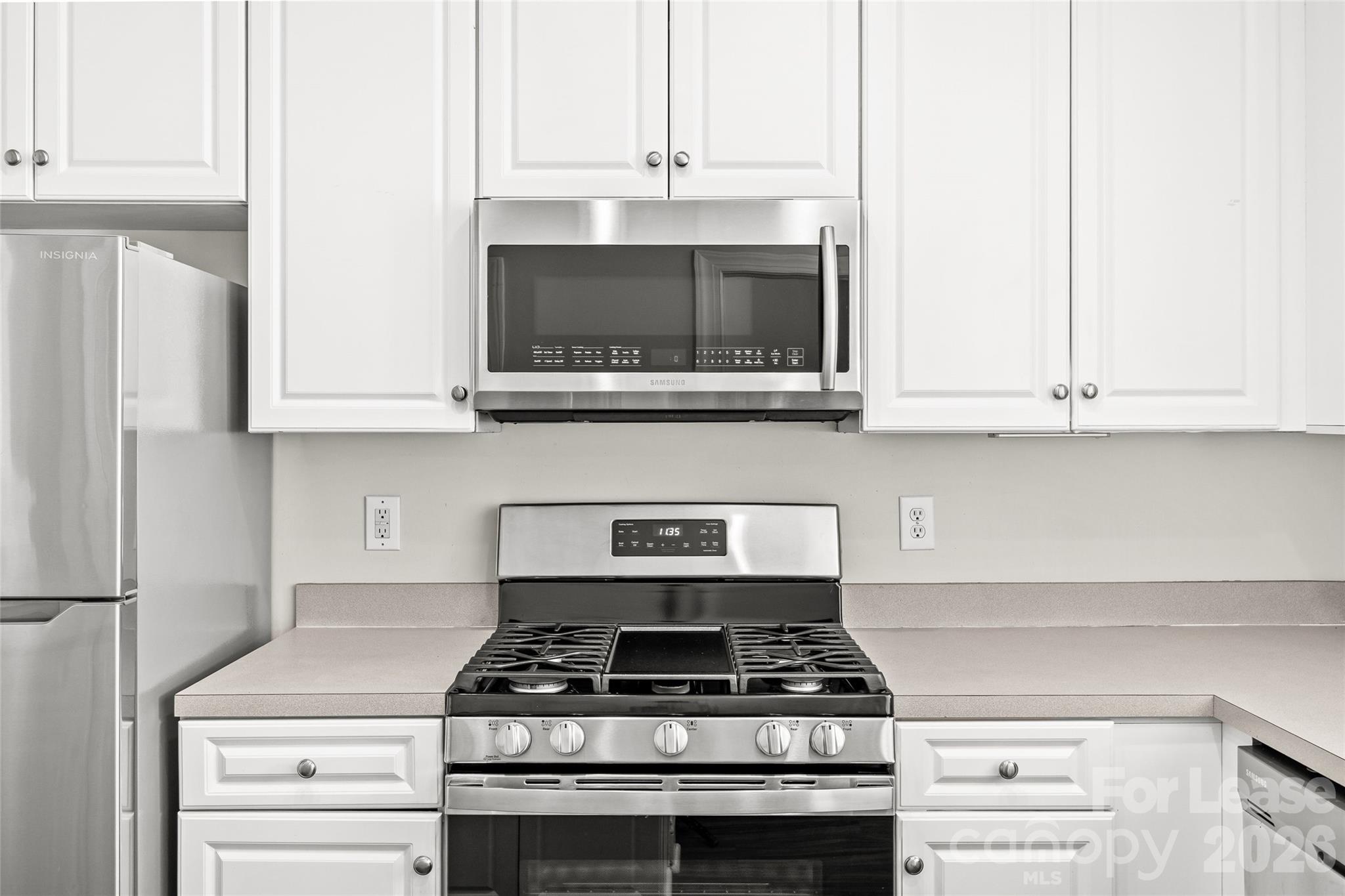 Kitchen - 518 E 9th Street, Charlotte