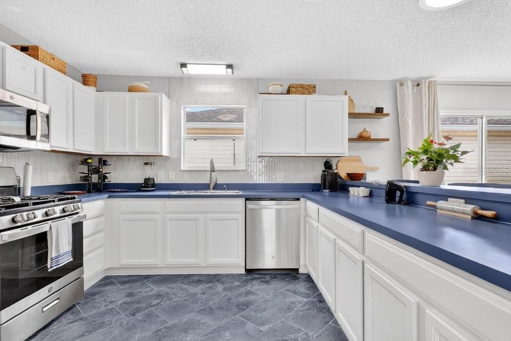 Villa at 9108 SE 177TH BELMONT PL, THE VILLAGES, photo 9 of 30