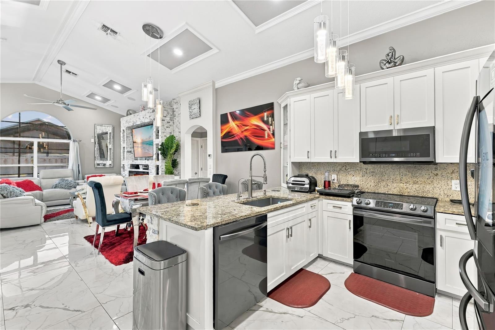 Single Family Residence at 4819 CUMBRIAN LAKES DR, KISSIMMEE, photo 4 of 23