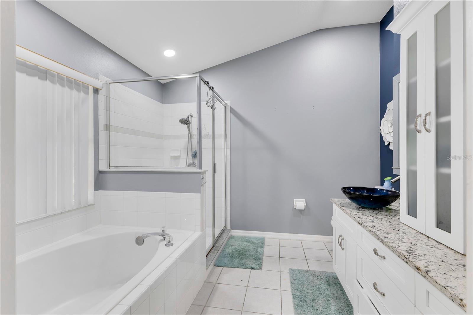 Single Family Residence at 4819 CUMBRIAN LAKES DR, KISSIMMEE, photo 11 of 23