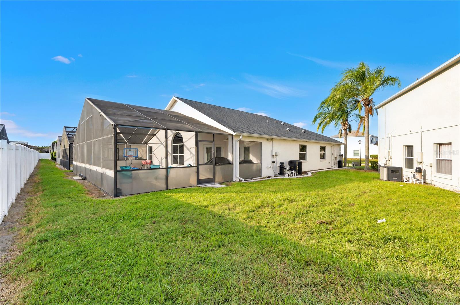 Single Family Residence at 4819 CUMBRIAN LAKES DR, KISSIMMEE, photo 17 of 23